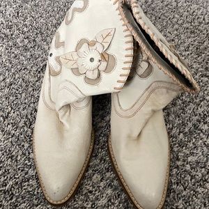 Mia Cowboy Boots